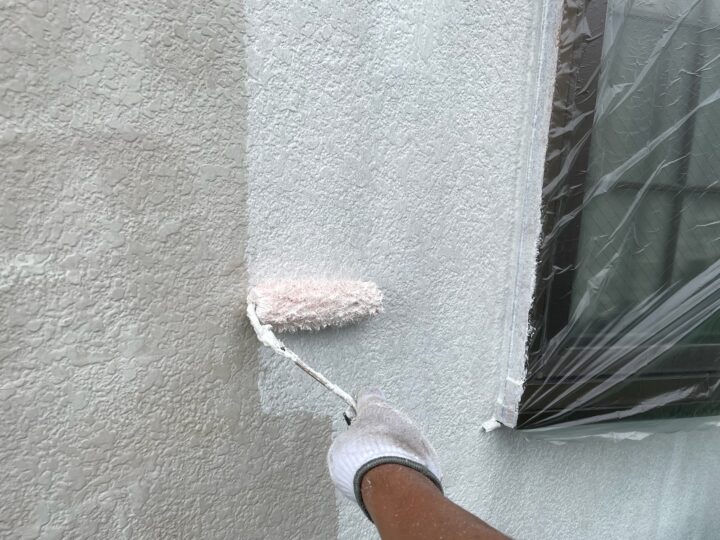 外壁塗装　下塗り