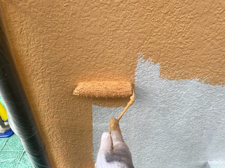 外壁塗装　中塗り