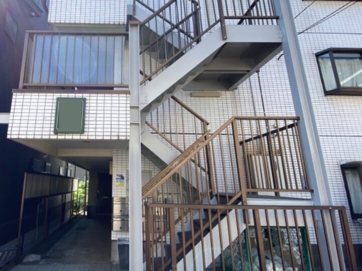 相模原市鉄骨階段塗装工事