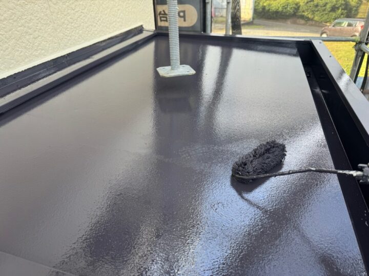 玄関ポーチ 上塗り