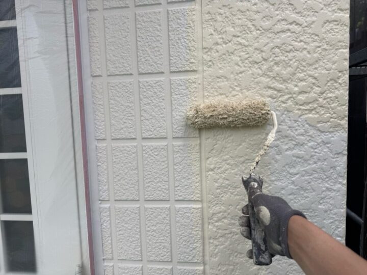 外壁 中塗り(ライトクリーム)