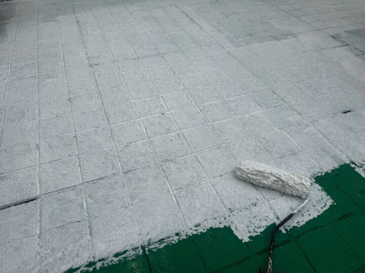 バルコニー 下塗り