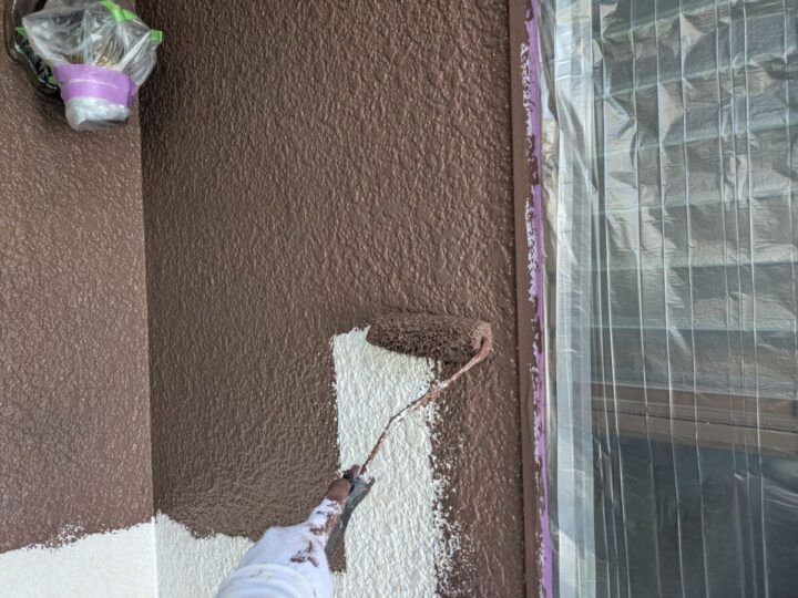 外壁 中塗り(リーガルブラウン)