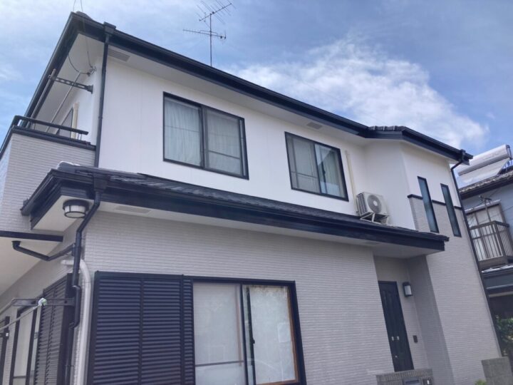 厚木市｜H様邸｜外壁塗装（クールホワイト・バーチグレー）｜破風交換工事
