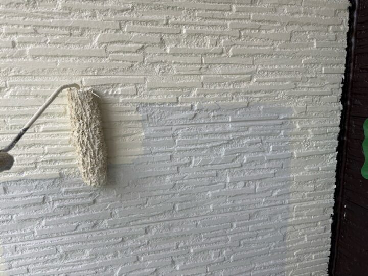 外壁 中塗り(ブロークンホワイト)